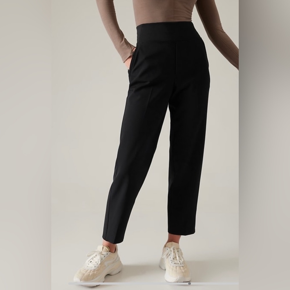 NWT-Athleta Black Endless Pant, Size 6 Petite